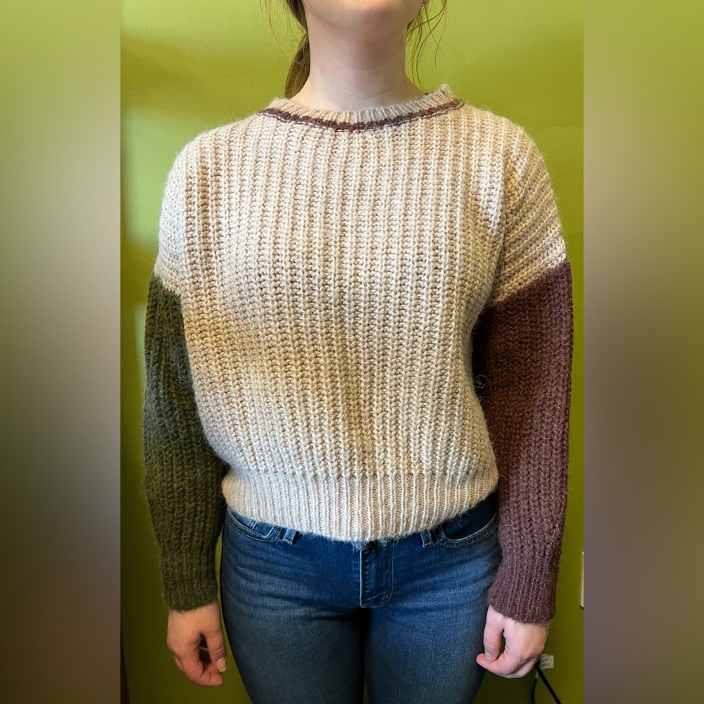 Lush Abrea Taupe Sweater